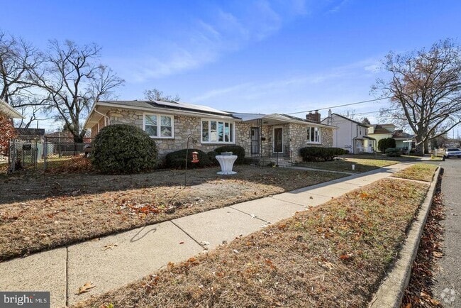 Building Photo - 8402 Holman Ave Rental