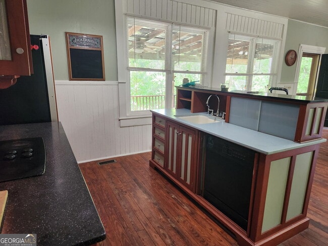 Photo - 1240 Walker Church Rd