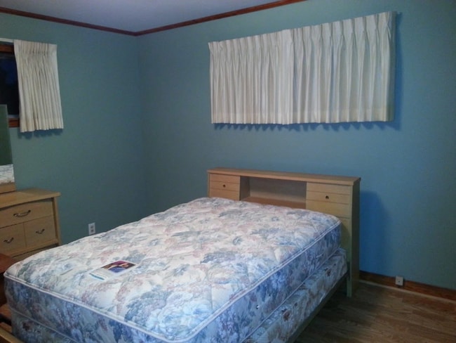 Photo - 83 Old Springfield Rd