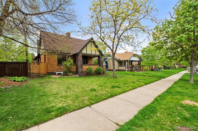 Building Photo - 426 S Race St