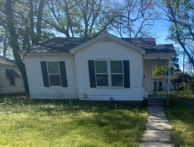 Building Photo - 2310 W 25th Ave