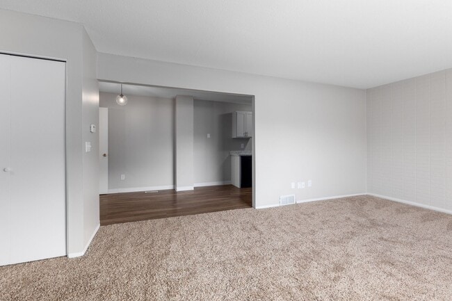 Briarcliffe Apartments & Townhomes