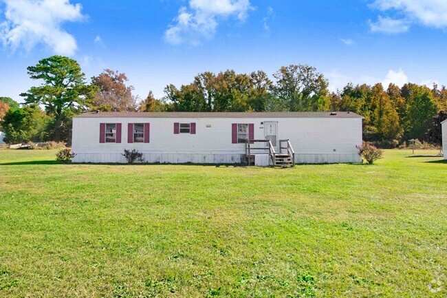 Building Photo - 3 Bedroom | 2 Bath Mobile Home in Pikevill...