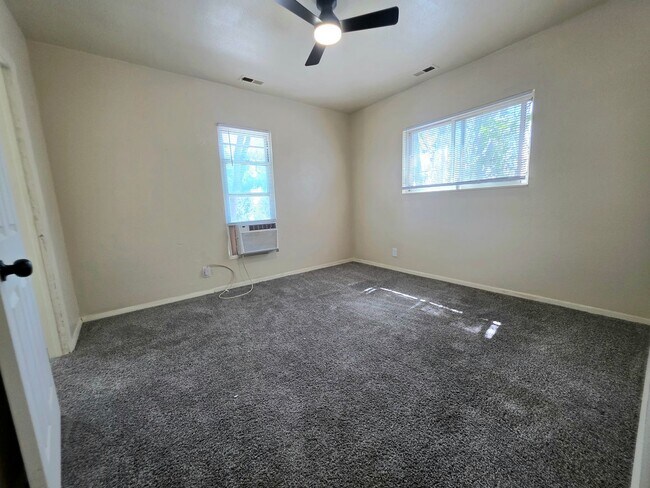 1637 Cedar St Unit 1637 Cedar ST 4