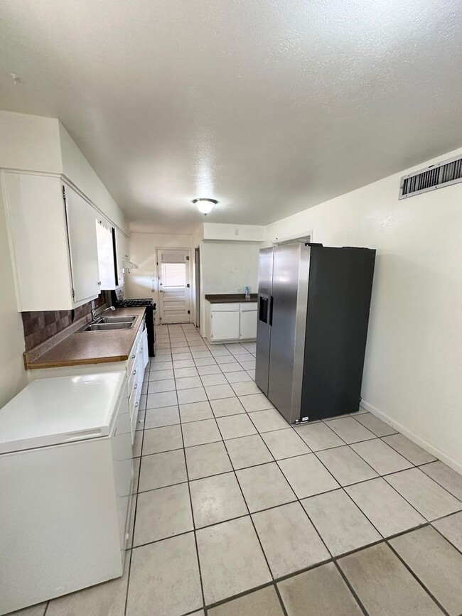 Photo - House Ready to Rent ASAP! Corner Lot!