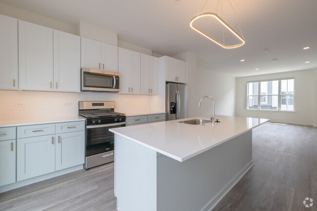 2BR, 2.5BA Townhome - 1684SF