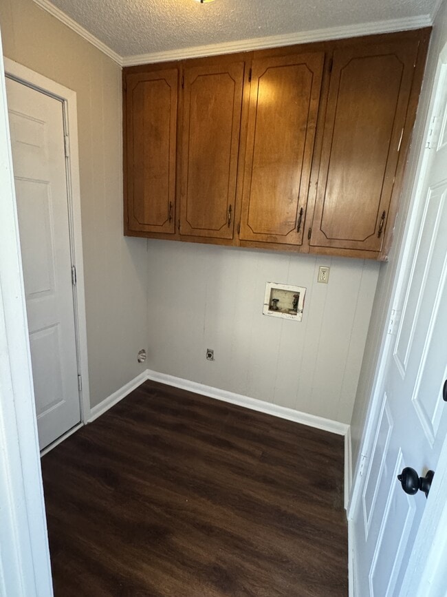 Photo - 219 W 8th St