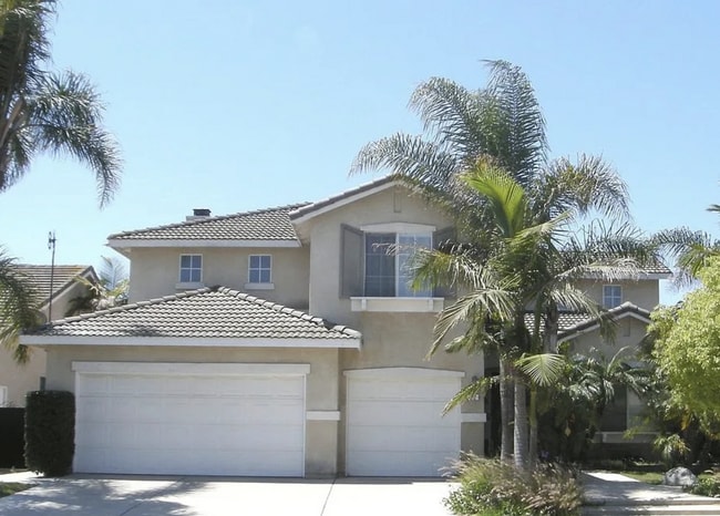 Spacious 4-Bedroom Home With 3-Car Garage ... - Spacious 4-Bedroom Home With 3-Car Garage ...
