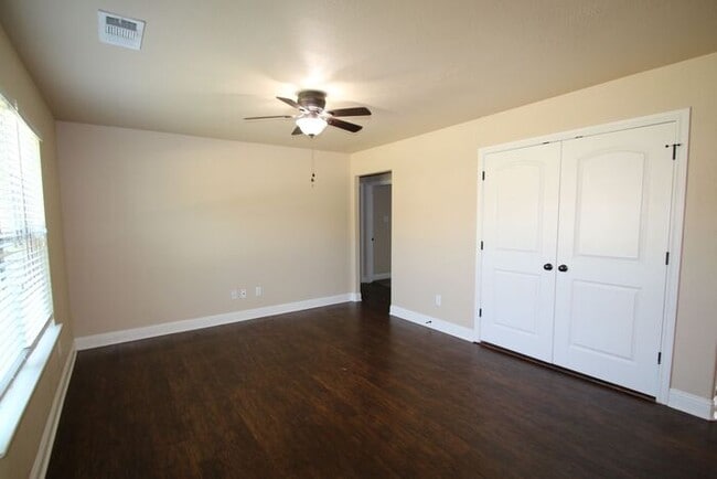 Photo - Move In Ready | 3BR/2BA Weatherford Town Home with Granite Countertops, Luxury Plank Floors & App...
