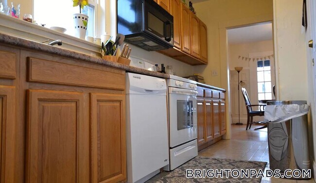 Photo - 209 Chestnut Hill Ave Unit 2