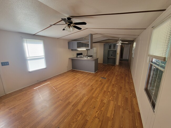 Photo - 160 Headman Ln