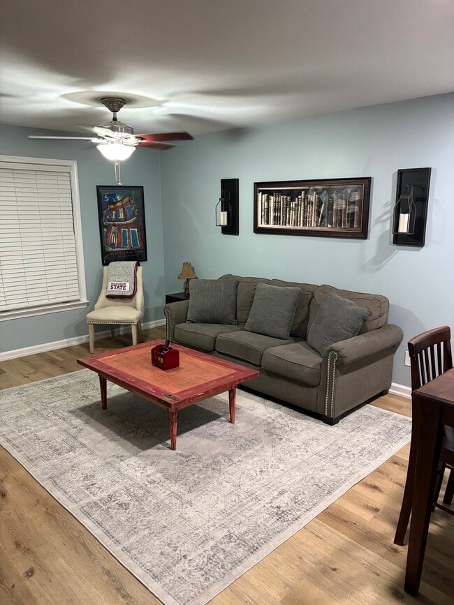 510 E Gillespie St Unidad 510 Gillespie - B7