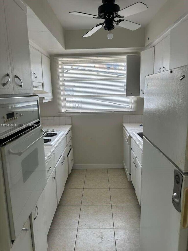 Photo - 11925 NE 19th Dr Unidad 8