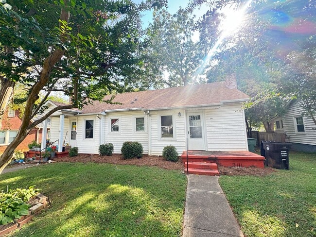 Building Photo - 1 Bed / 1 Bath Duplex Near Downtown Concord Rental
