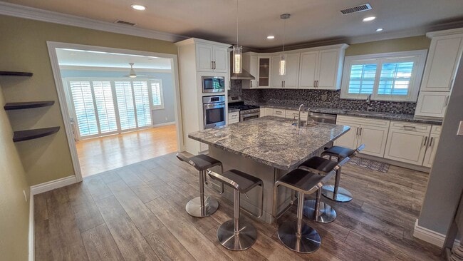 16129 Sunny Ct