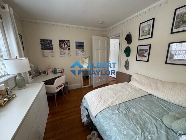 Building Photo - 44 Greycliff Rd Unit 1 Rental