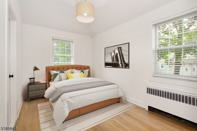 Photo - 380 Claremont Ave Unidad 8