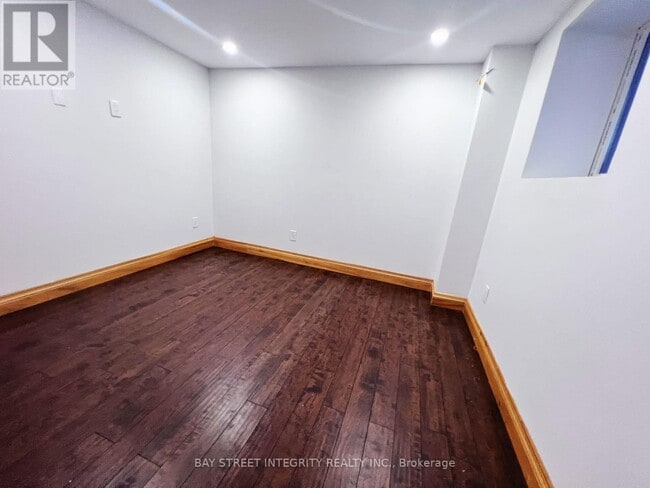 Photo - 220 Sixteen Mile Dr