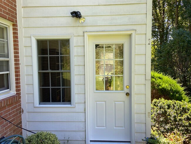 separate entrance to unit - 12707 Furnace Mountain Rd Unit #lower level apt