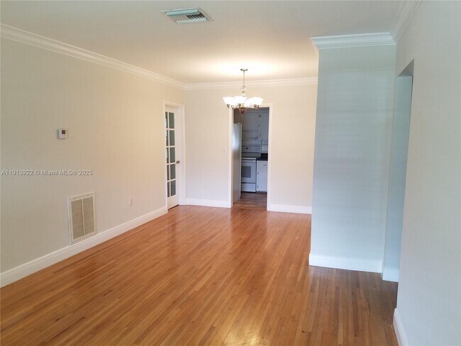 Photo - 3915 SW 60th Ave