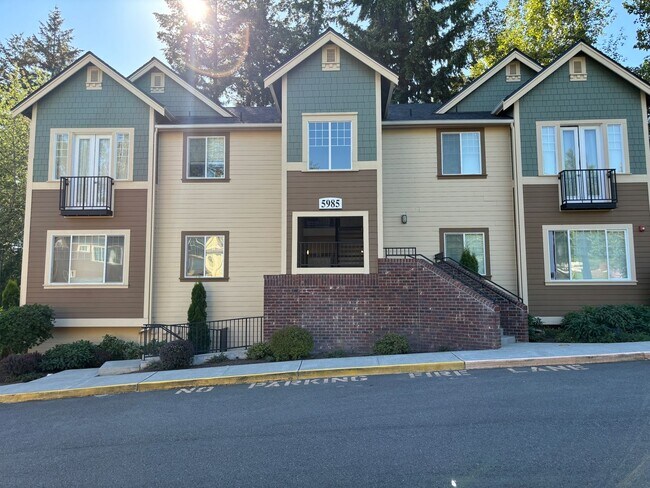 Well Appointed Marymoor Ridge Condominium - Well Appointed Marymoor Ridge Condominium