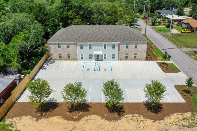 Building Photo - 305 Okaloosa Ave Unit 3 Rental