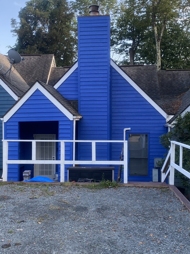 Building Photo - 13 Fox Rdg