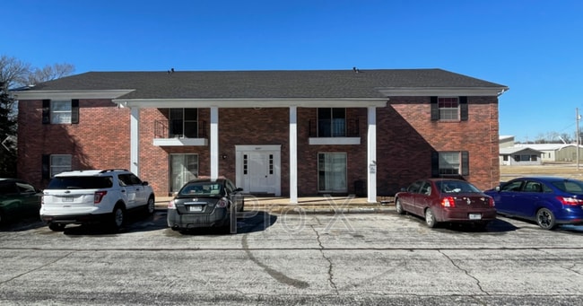 Building Photo - 2037 S River St Unit #1 2037 River St