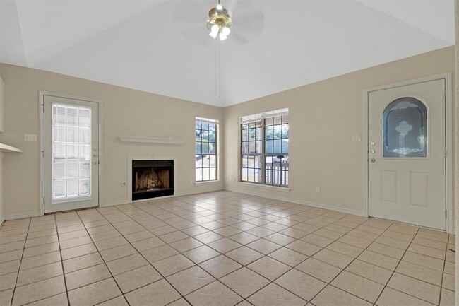 Photo - 2016 Castle Gate Cir
