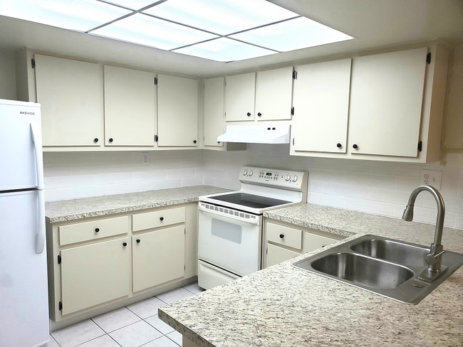 Photo - 10885 NW 7th St Unit Apt. #21