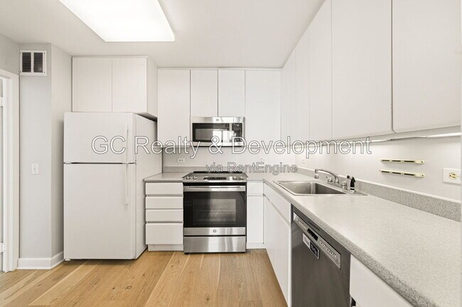 Photo - 5445 N Sheridan Rd Unit 2810