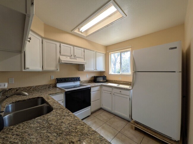 Photo - 11806 E Kepner Dr