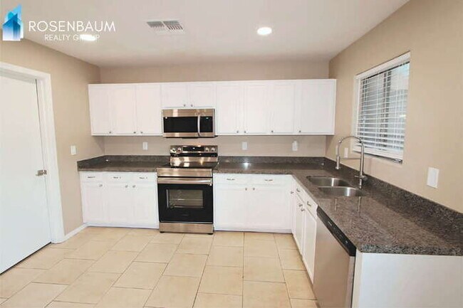 Photo - 1746 E Desert Moon Trail