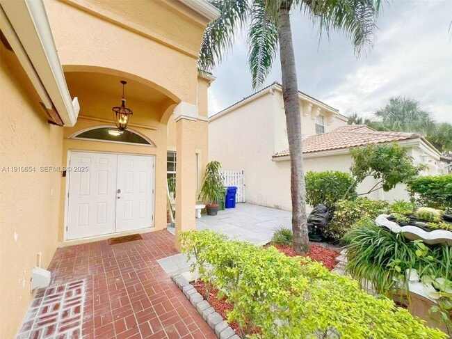 Photo - 15868 NW 4th St