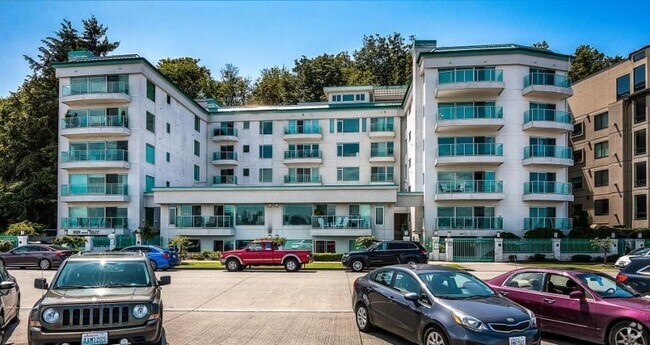 Building Photo - 2 bedroom in Seattle WA 98116 Unit 202 Rental