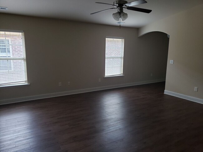Photo - Wonderful 3 Bedroom Brick Ranch Home!