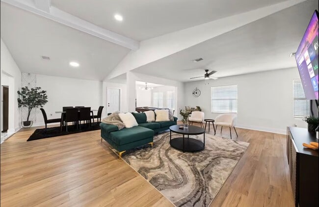 Photo - Stunning Home with Spacious Layout & Modern Upgrades