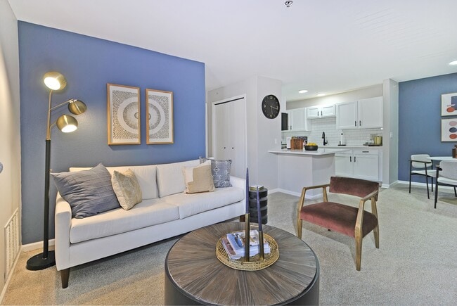 Hunters Ridge Apartments & Townhomes