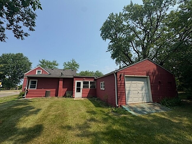 Photo - 205 Hamel Rd
