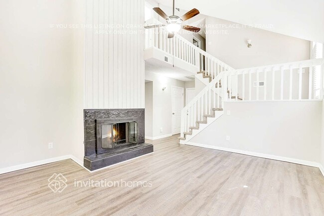 Photo - 3166 Robindale Rd