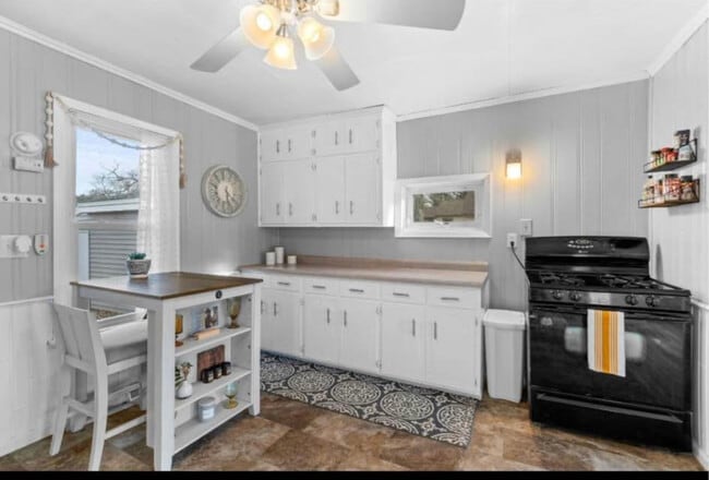 Photo - 38697 4th Ave