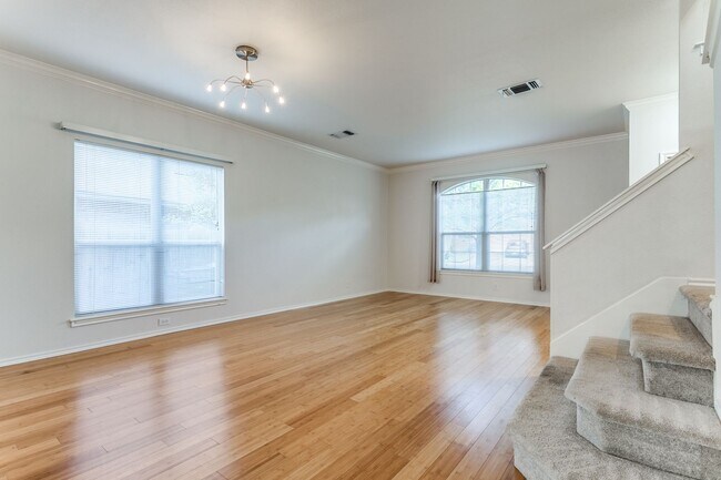 Photo - 4-BEDROOM IN PRESTON HOLLOW