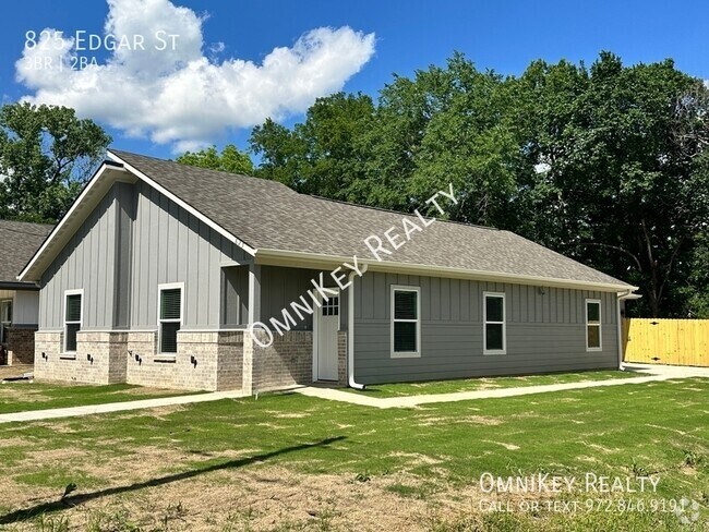 Building Photo - 825 Edgar St Rental
