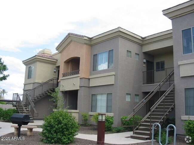 Building Photo - 1941 S Pierpont Unit 1144 Rental
