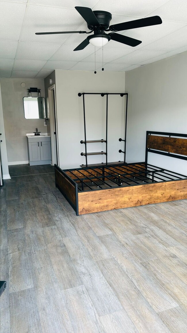 Discover Sky at Murphy: Comfort, Security,... - Discover Sky at Murphy: Comfort, Security,... Apartment Unit 9