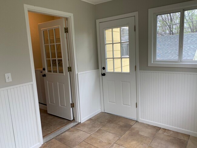 Bonus sunroom - 1909 W. 47th Terr