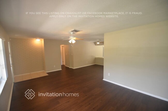 Photo - 2642 Oakbrook Dr