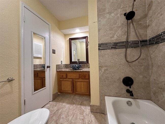 Photo - 3230 Meadway Dr
