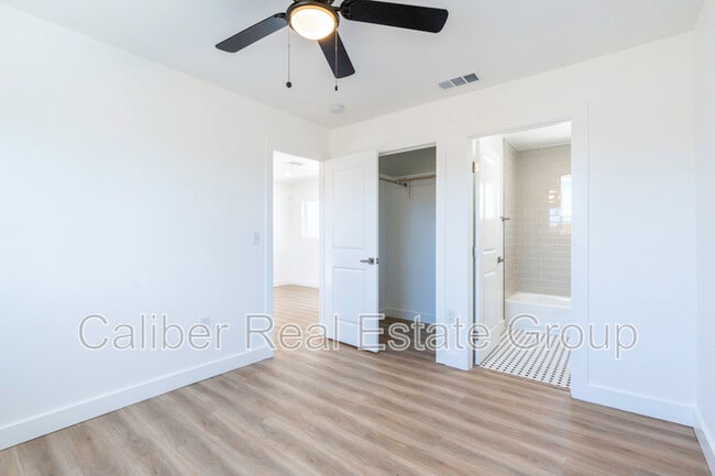 Photo - 478 N Pine St