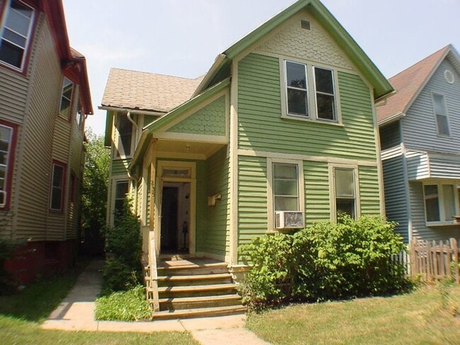 Building Photo - 235 N 37th St Unit Upper